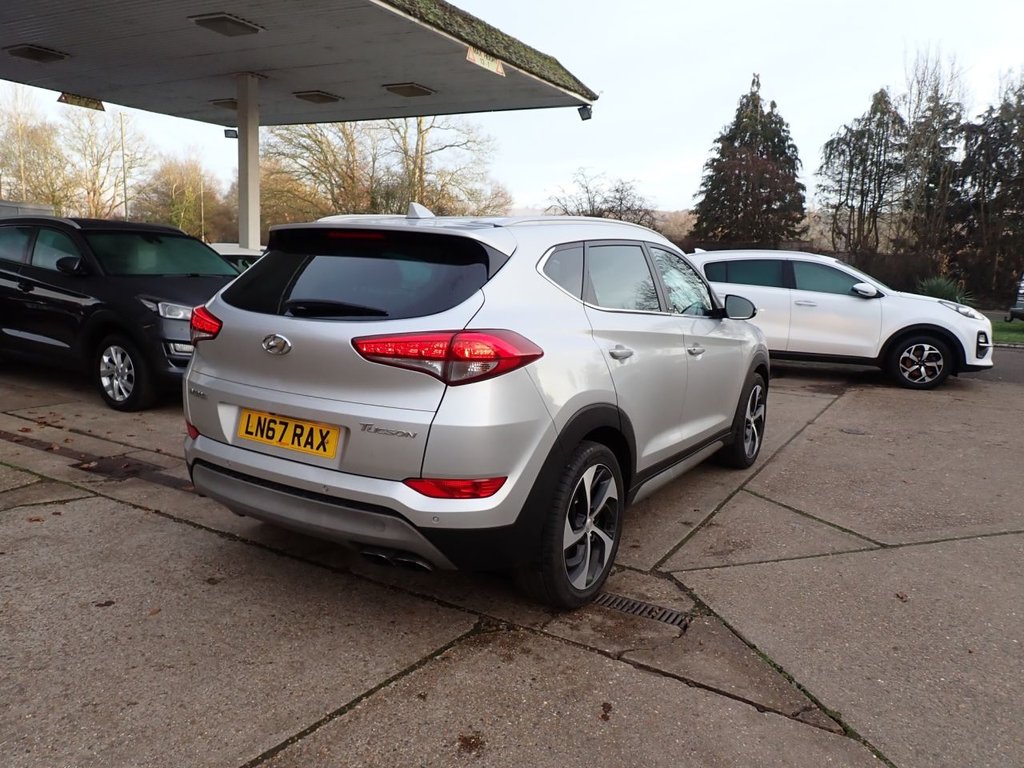 Used Hyundai TUCSON 2017 for sale - 76973771: Photo 2
