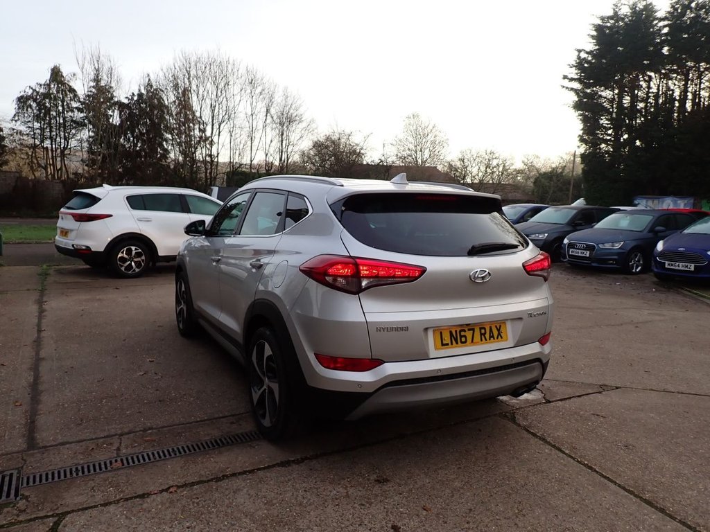 Used Hyundai TUCSON 2017 for sale - 76973771: Photo 3