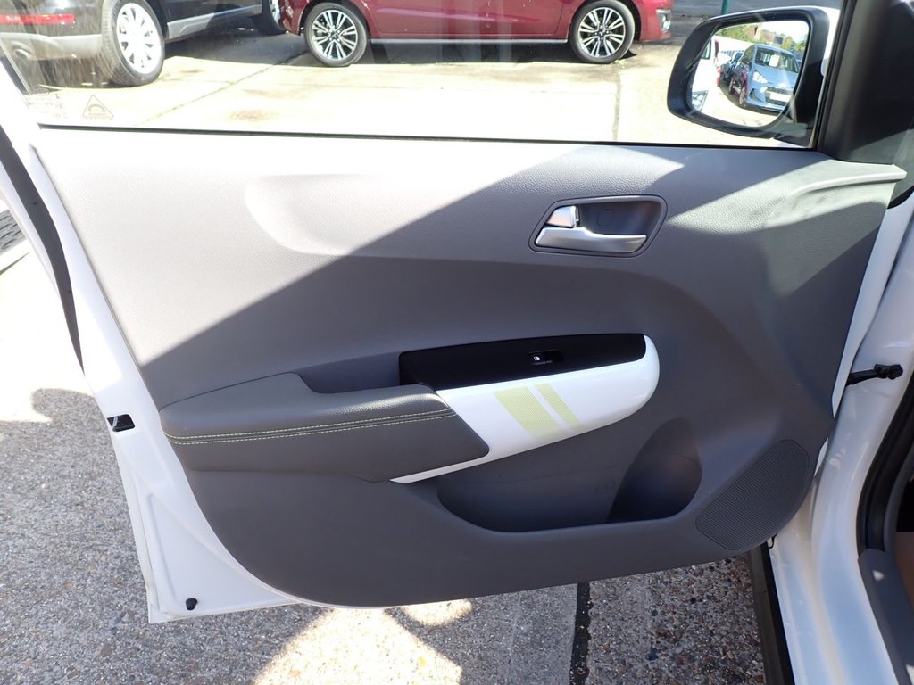 Used Kia Picanto 2018 for sale - 76256284: Photo 32