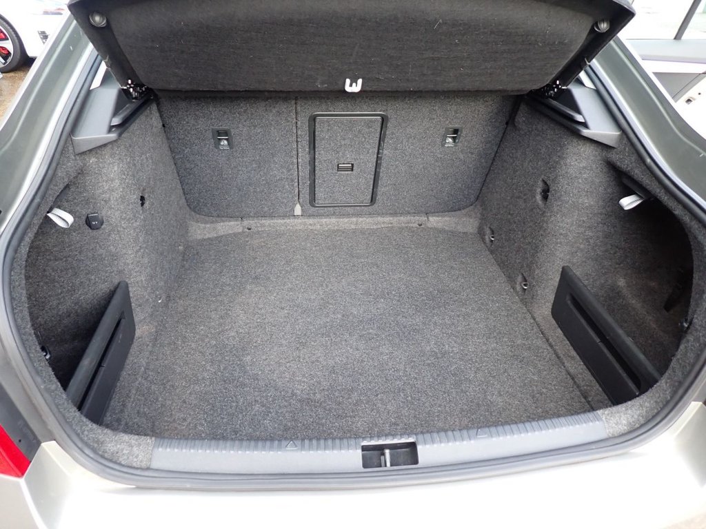 Used Skoda Octavia 2015 for sale - 76304290: Photo 11