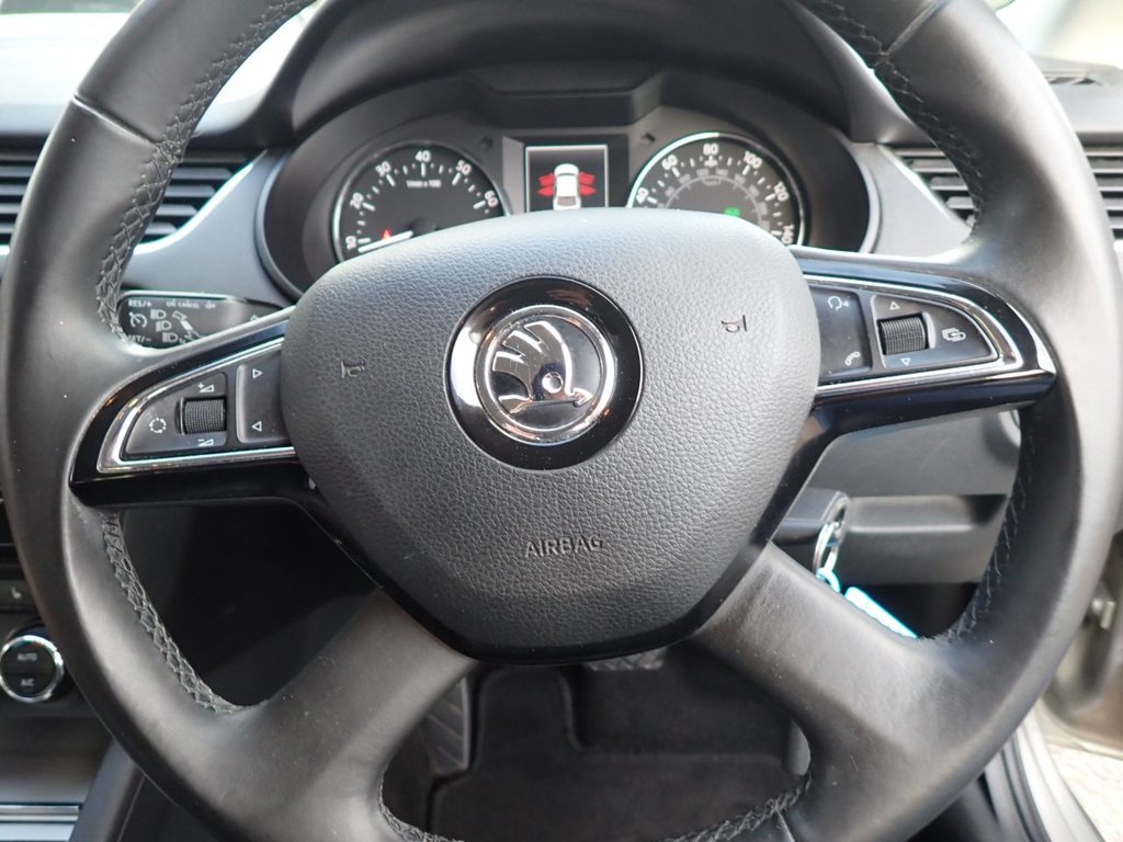 Used Skoda Octavia 2015 for sale - 76304290: Photo 19