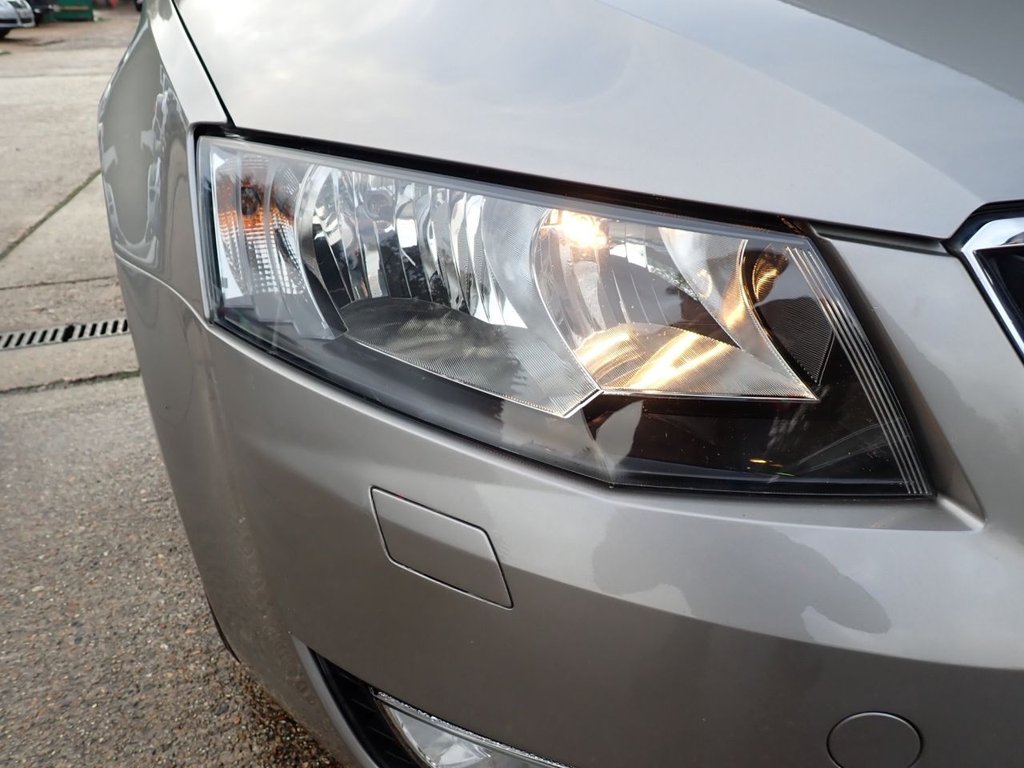 Used Skoda Octavia 2015 for sale - 76304290: Photo 39