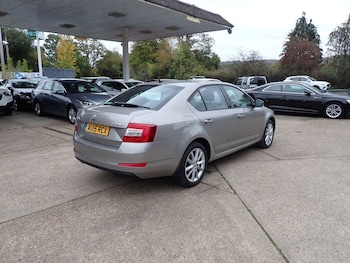 Used Skoda Octavia 2015 for sale - 76304290: Photo 3