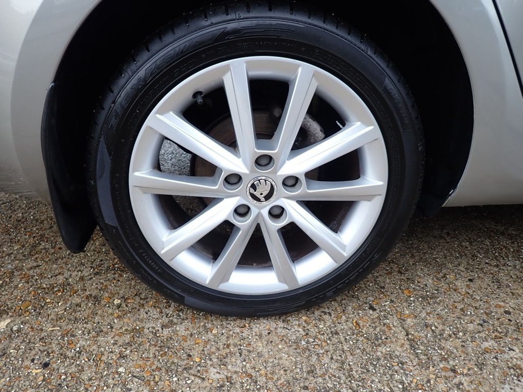 Used Skoda Octavia 2015 for sale - 76304290: Photo 47