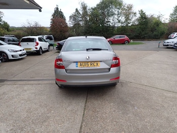 Used Skoda Octavia 2015 for sale - 76304290: Photo 4