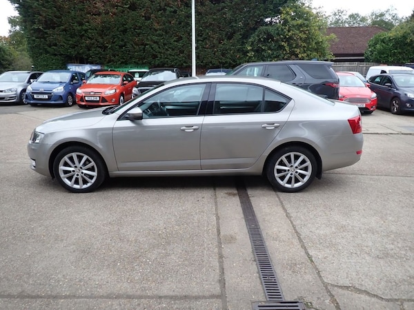 Used Skoda Octavia 2015 for sale - 76304290: Photo 6