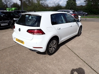 Used Volkswagen Golf 2018 for sale - 78272336: Photo