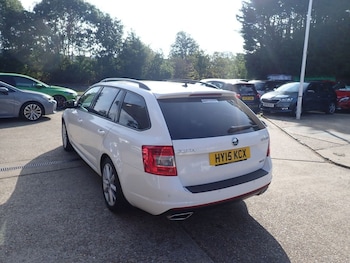 Used Skoda Octavia 2015 for sale - 79276536: Photo