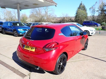 Used Peugeot 208 2015 for sale - 78702046: Photo