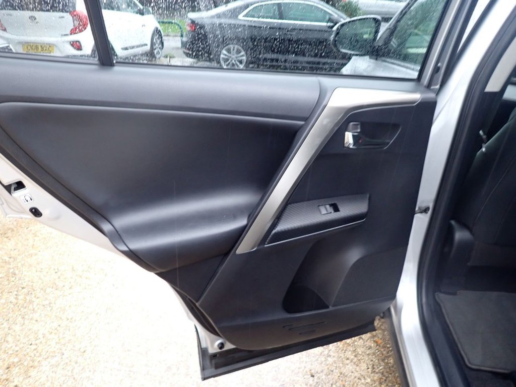 Used Toyota RAV4 2013 for sale - 76520490: Photo 33