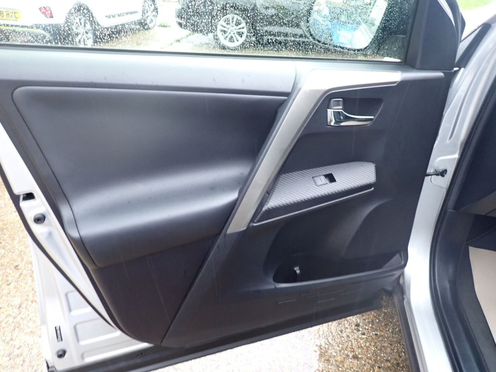 Used Toyota RAV4 2013 for sale - 76520490: Photo 34