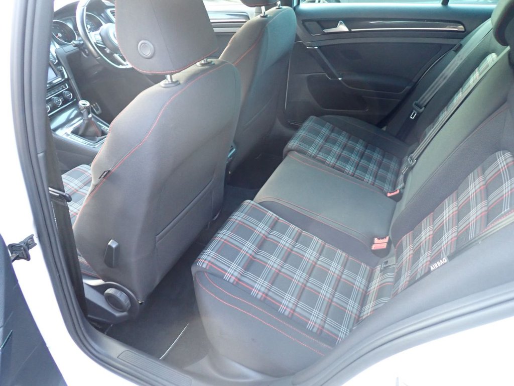 Used Volkswagen Golf 2013 for sale - 76386057: Photo 10