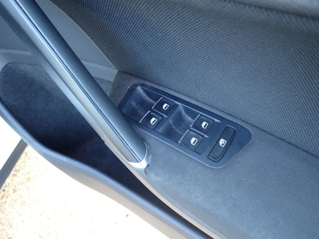 Used Volkswagen Golf 2013 for sale - 76386057: Photo 15