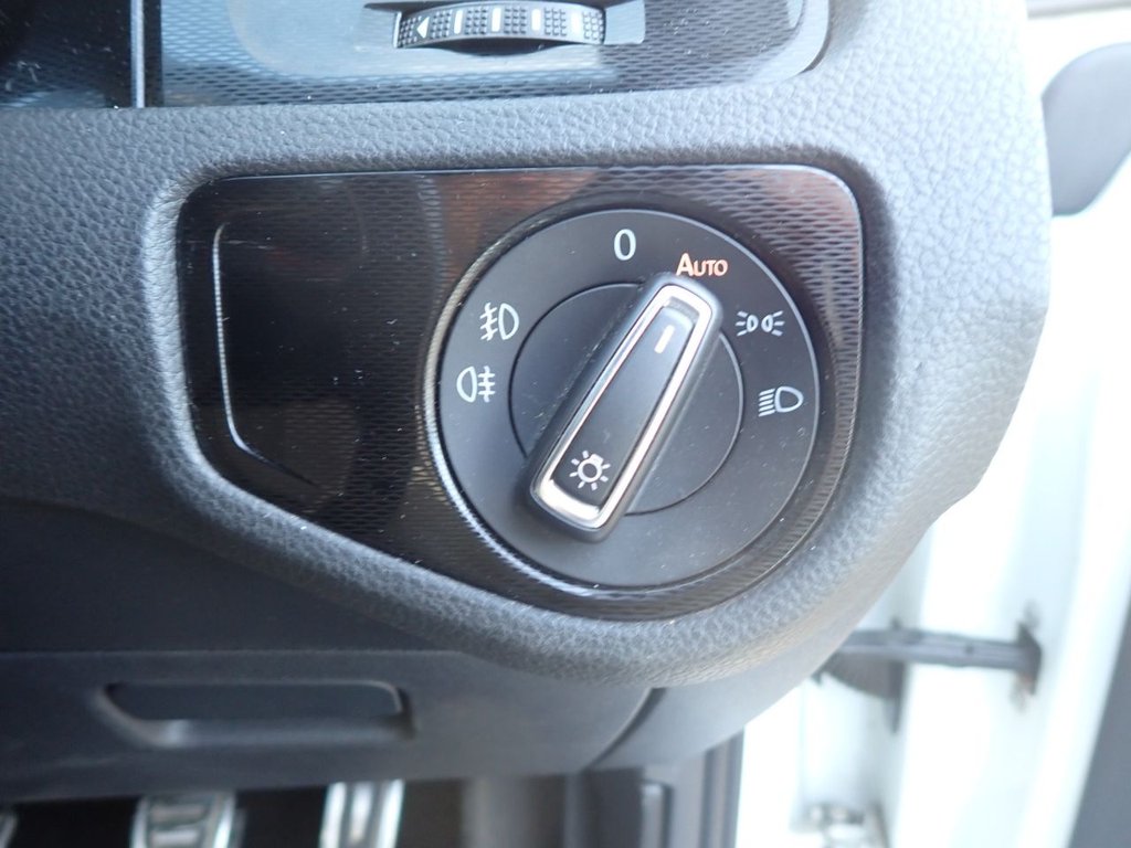 Used Volkswagen Golf 2013 for sale - 76386057: Photo 17