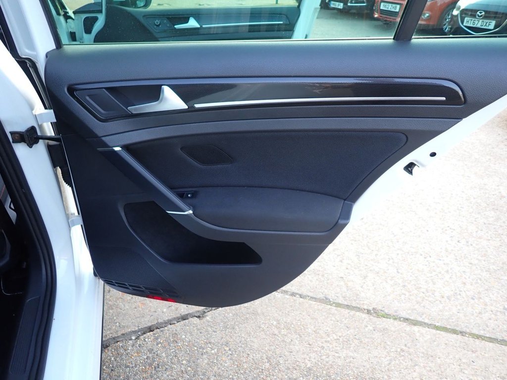 Used Volkswagen Golf 2013 for sale - 76386057: Photo 33