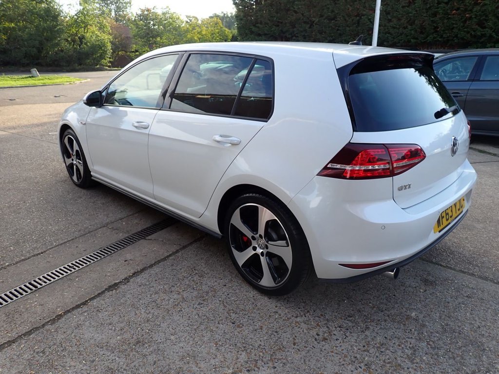 Used Volkswagen Golf 2013 for sale - 76386057: Photo 5