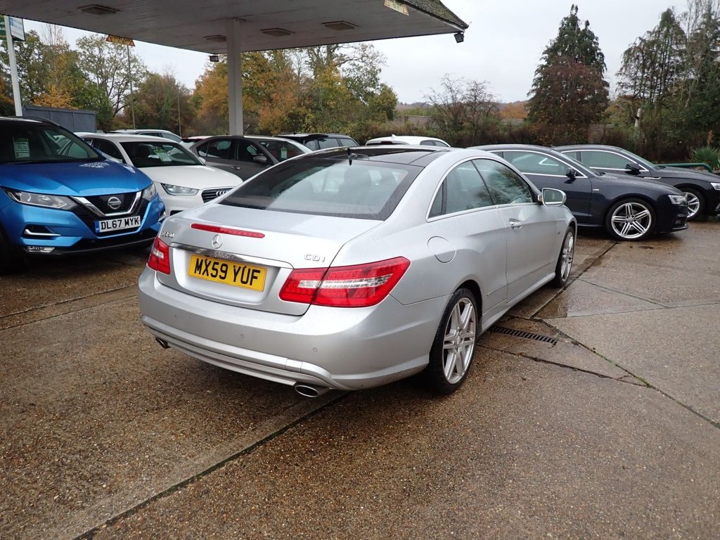 Used Mercedes-Benz E Class 2009 for sale - 76604461: Photo 2