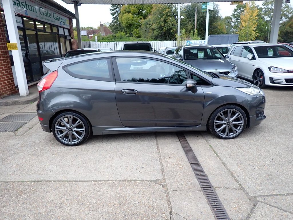Used Ford Fiesta 2016 for sale - 76520606: Photo 2