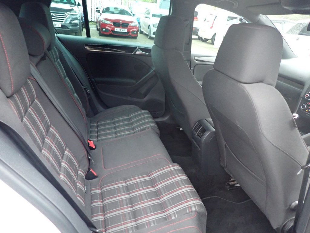 Used Volkswagen Golf 2010 for sale - 76900969: Photo 10