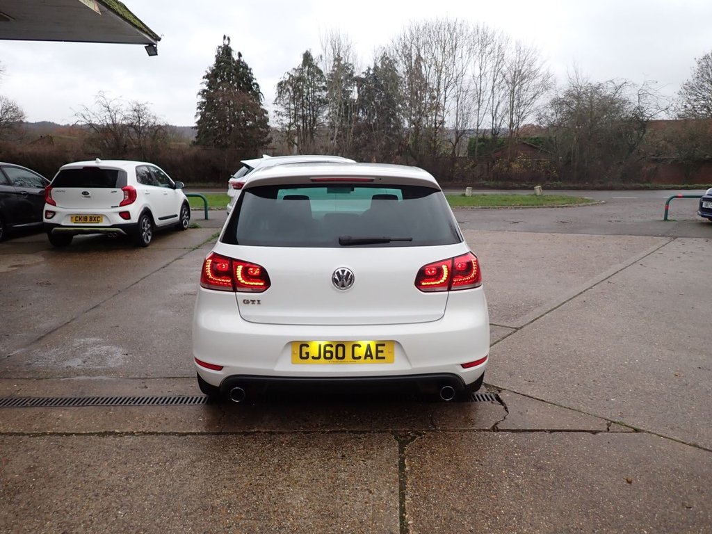 Used Volkswagen Golf 2010 for sale - 76900969: Photo 4