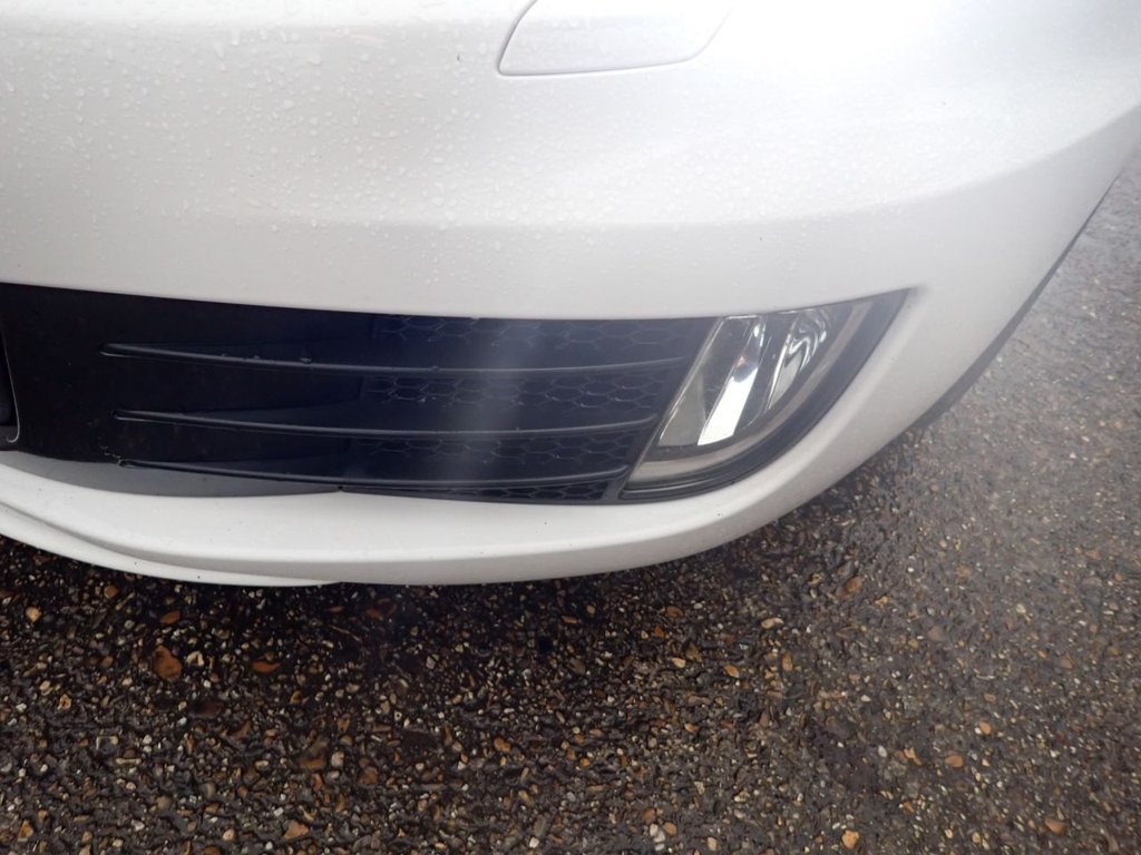 Used Volkswagen Golf 2010 for sale - 76900969: Photo 49