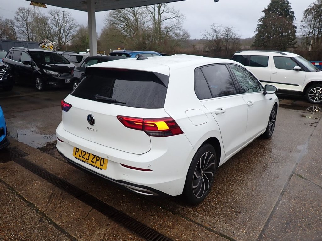 Used Volkswagen Golf 2023 for sale - 77408227: Photo 2