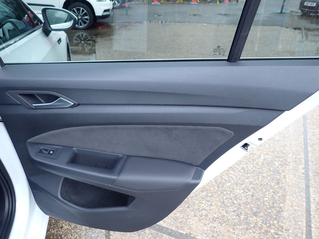 Used Volkswagen Golf 2023 for sale - 77408227: Photo 33