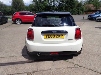 Used MINI Hatch 2020 for sale - 79046021: Photo