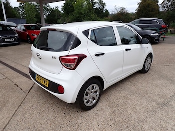Used Hyundai i10 2018 for sale - 75515662: Photo
