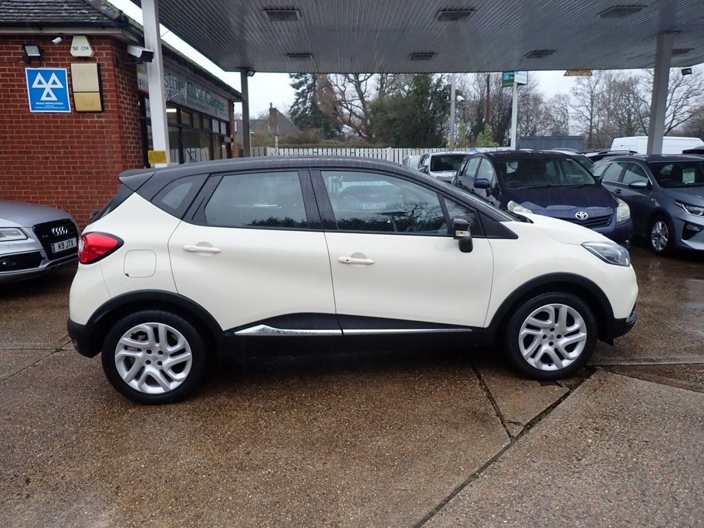 Used Renault Captur 2015 for sale - 77302404: Photo 2