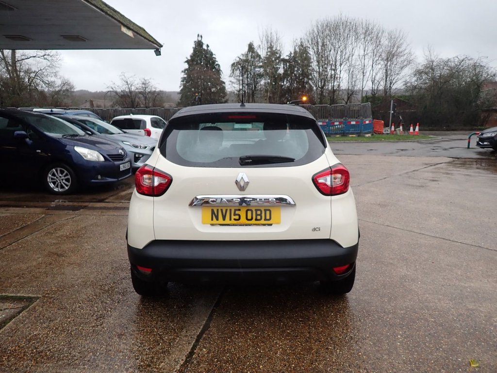Used Renault Captur 2015 for sale - 77302404: Photo 4