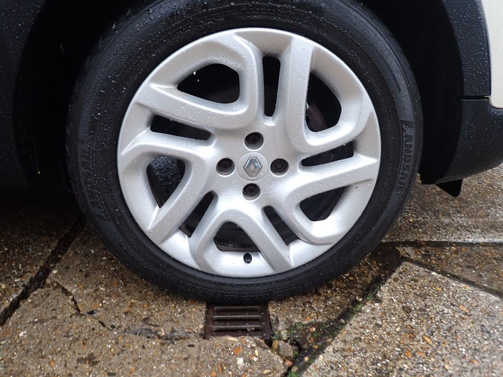 Used Renault Captur 2015 for sale - 77302404: Photo 46