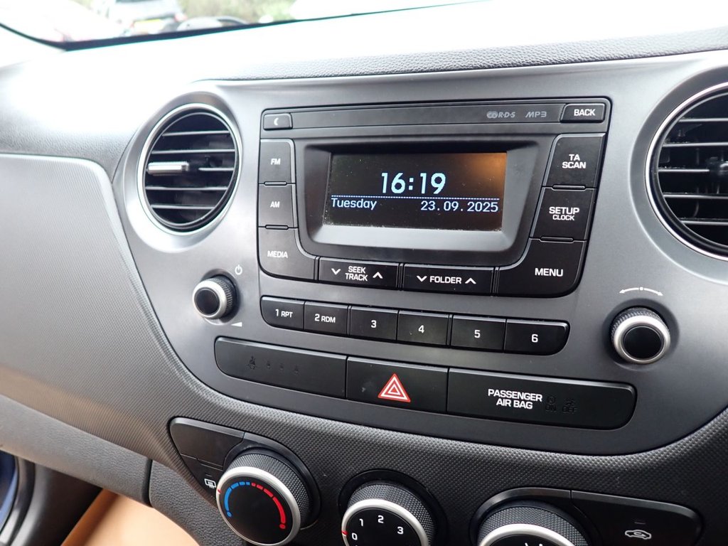 Used Hyundai i10 2017 for sale - 76223188: Photo 17