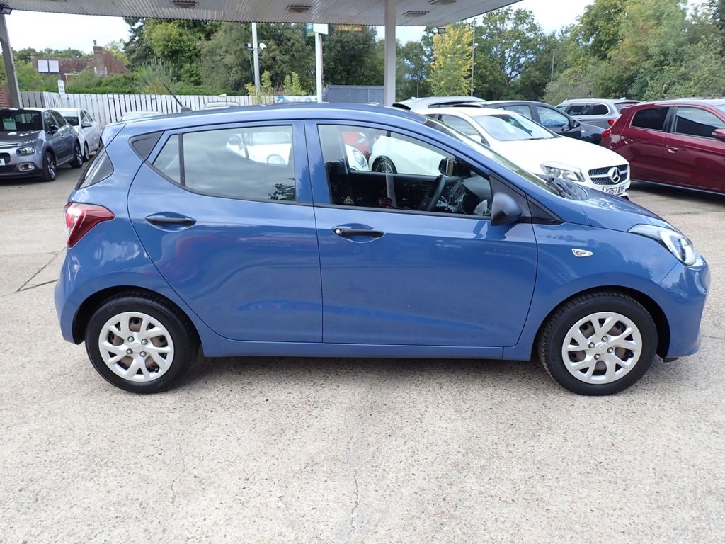 Used Hyundai i10 2017 for sale - 76223188: Photo 2