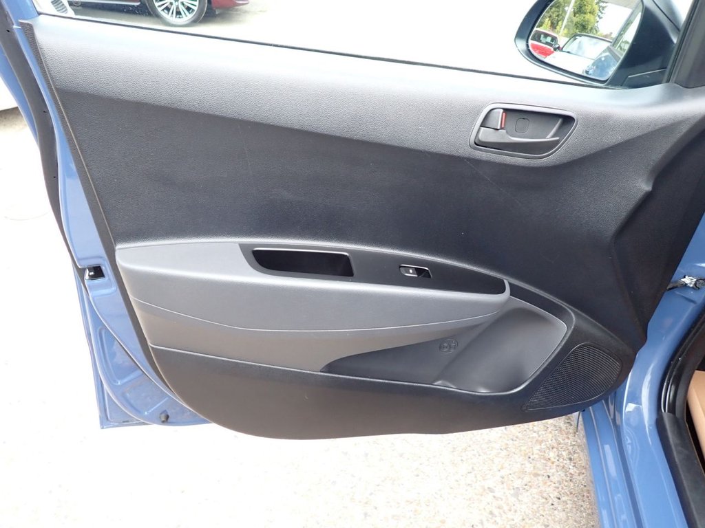 Used Hyundai i10 2017 for sale - 76223188: Photo 23