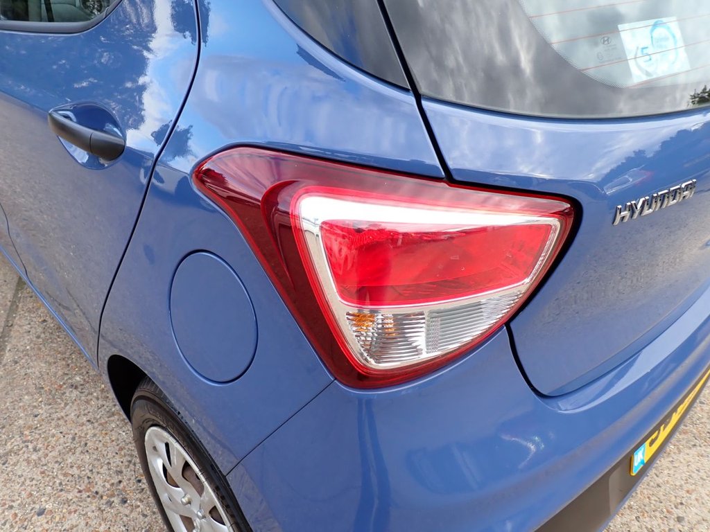 Used Hyundai i10 2017 for sale - 76223188: Photo 32