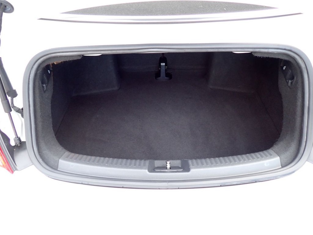 Used Volkswagen Beetle 2015 for sale - 77236734: Photo 11