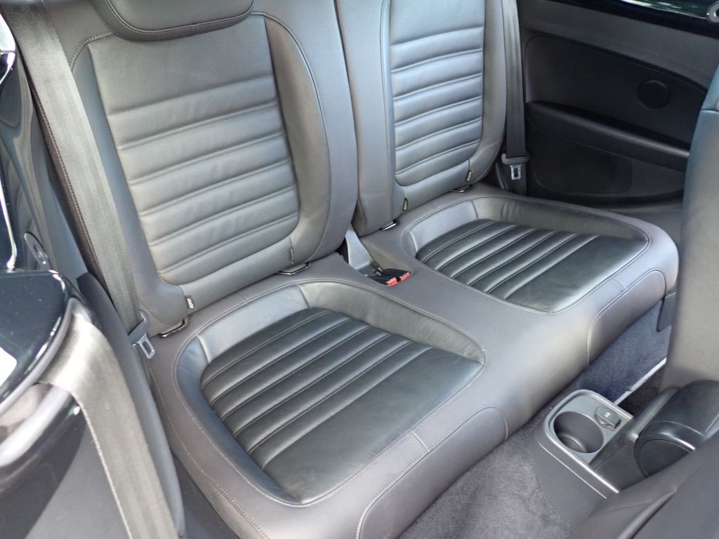 Used Volkswagen Beetle 2015 for sale - 77236734: Photo 12