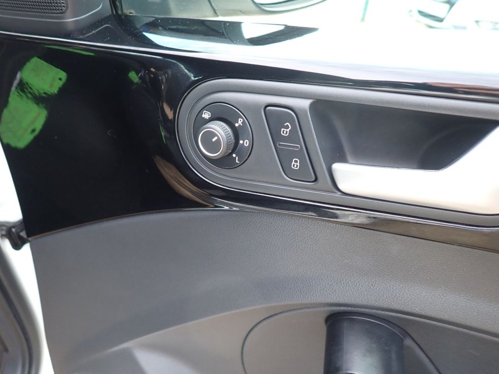 Used Volkswagen Beetle 2015 for sale - 77236734: Photo 15