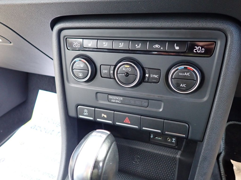 Used Volkswagen Beetle 2015 for sale - 77236734: Photo 21