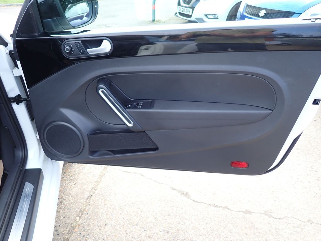 Used Volkswagen Beetle 2015 for sale - 77236734: Photo 31