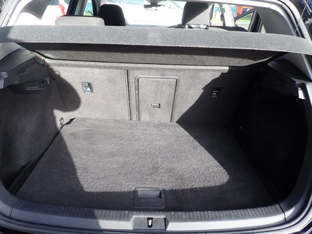 Used Volkswagen Golf 2017 for sale - 77356286: Photo 10