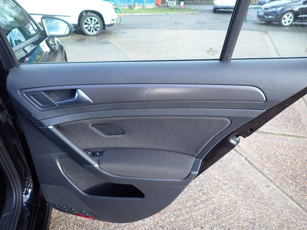 Used Volkswagen Golf 2017 for sale - 77356286: Photo 38