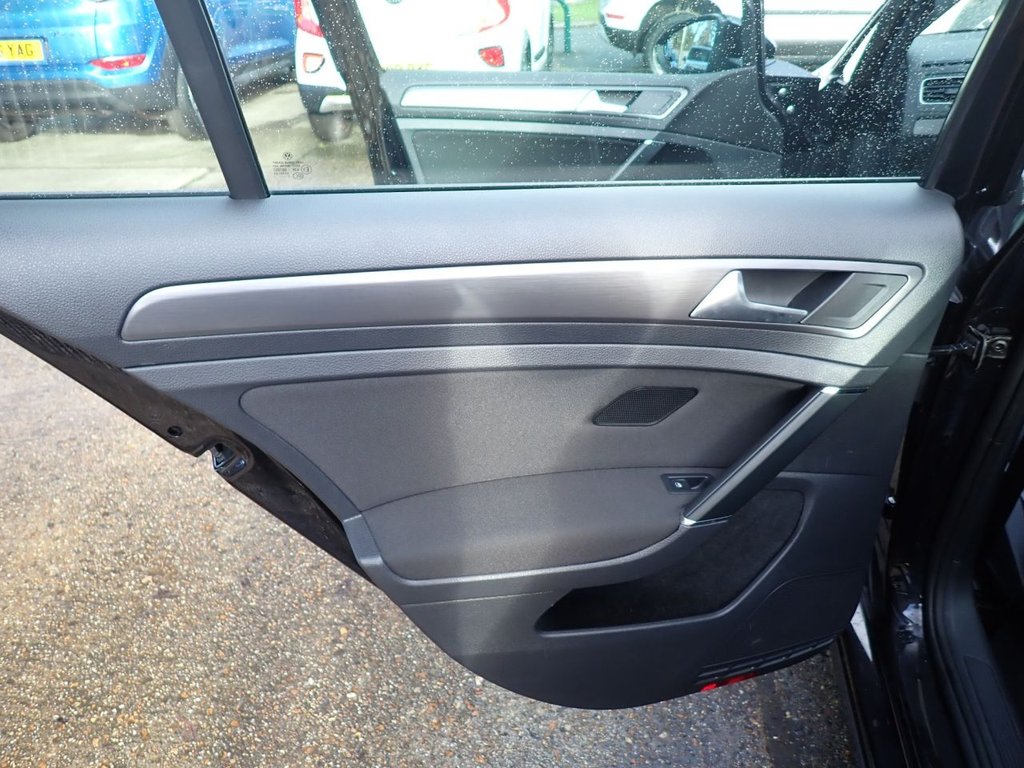 Used Volkswagen Golf 2017 for sale - 77356286: Photo 39