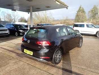 Used Volkswagen Golf 2017 for sale - 77356286: Photo