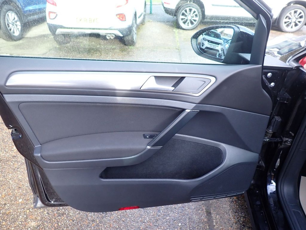 Used Volkswagen Golf 2017 for sale - 77356286: Photo 40