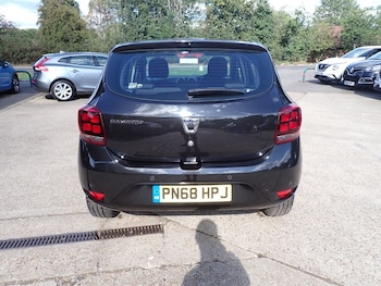 Used Dacia Sandero 2018 for sale - 76438983: Photo