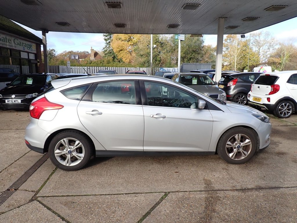 Used Ford Focus 2012 for sale - 76698673: Photo 2