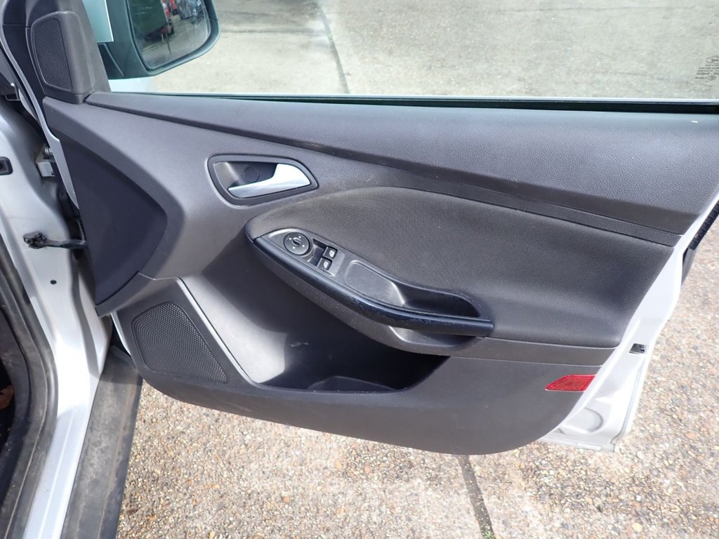 Used Ford Focus 2012 for sale - 76698673: Photo 33