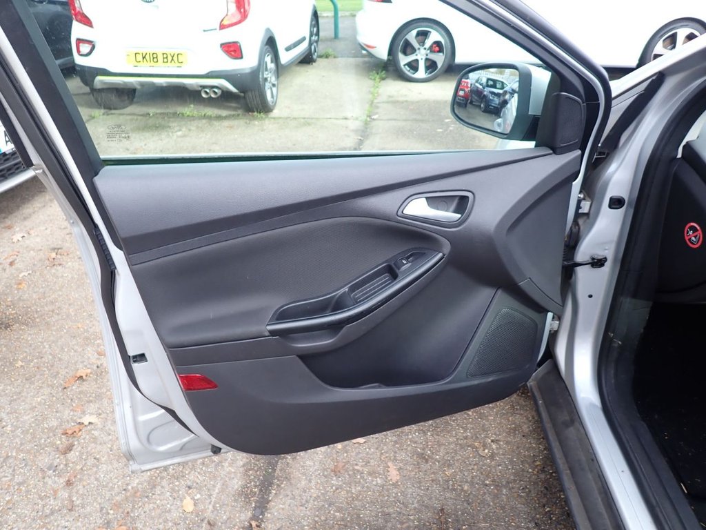 Used Ford Focus 2012 for sale - 76698673: Photo 36